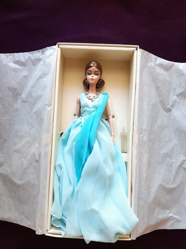 Poupée barbie silkstone - silkstone, blue